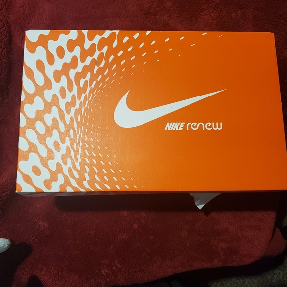 NEW IN BOX Nike Mens Renew Elevate 2 Hoop Shoes TPU Swoosh Multiple Sizes - Picture 2 of 13